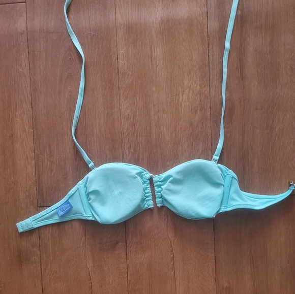 Beach by Melissa Odabash Bandeau Bikini Top. - Picture 8 of 14